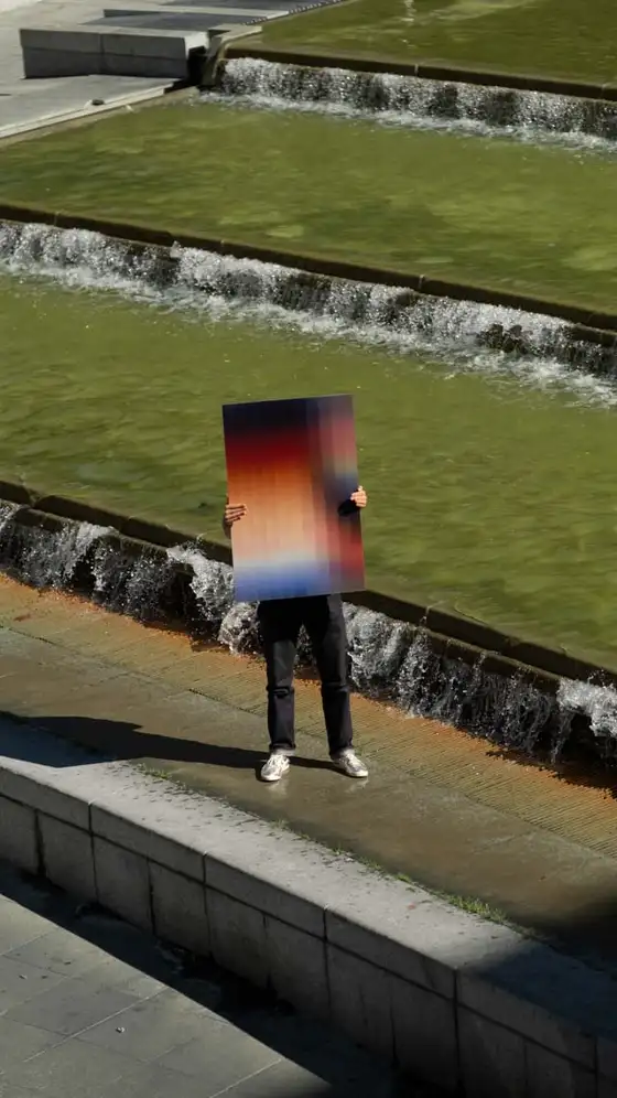 Sunrise : image du shooting, du rendu ou de la vidéo de l’œuvre.